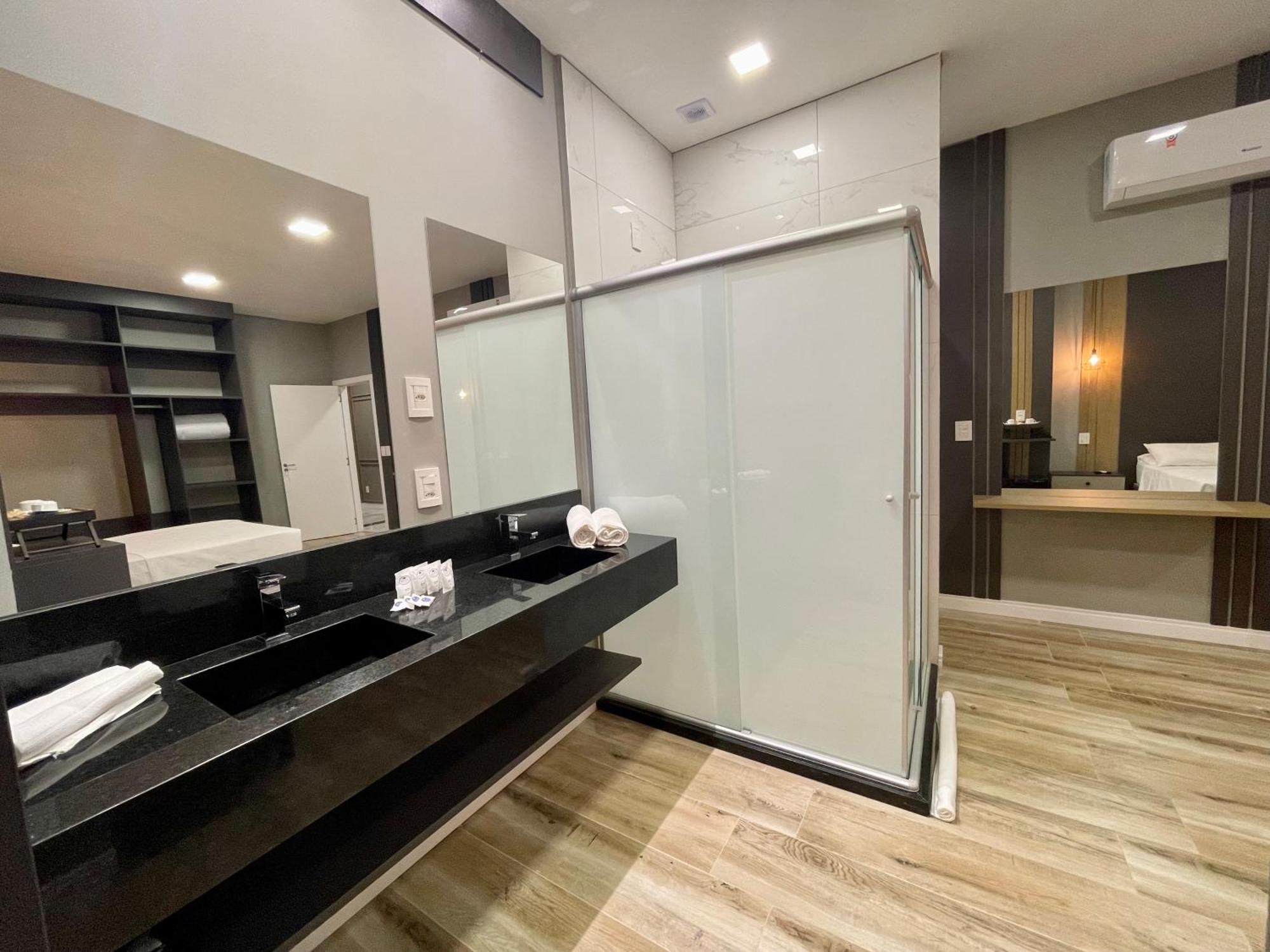 Eleganz Suites Gramado Bagian luar foto